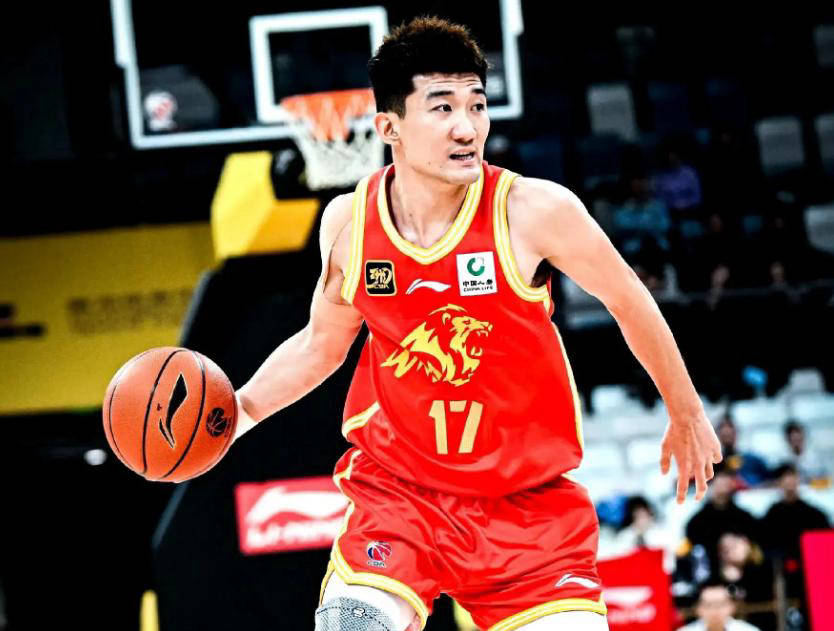 爱游戏体育app下载包含今夜欧篮联焦点战，广厦男篮刷新队史纪录，话题不断，训练强度明显提升的词条